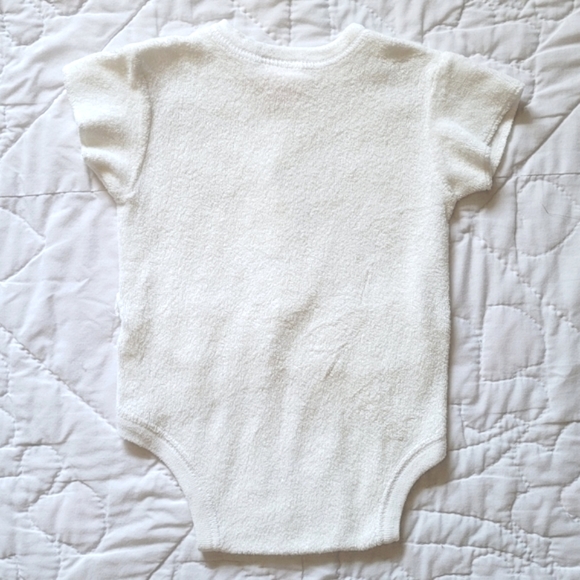 10/$20 ❄️ Snugabye Onesie - Picture 2 of 6